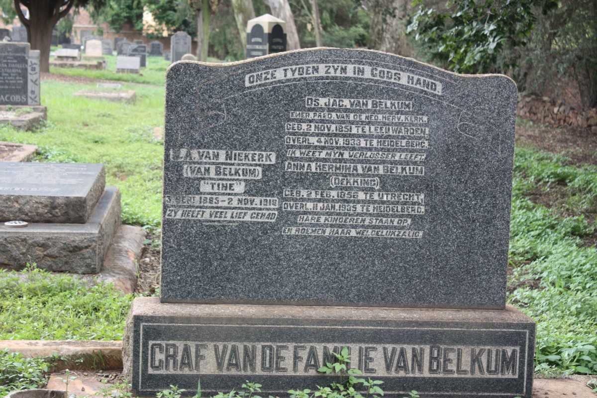 BELKUM J., van 1851-1933 &amp; Anna Hermina DEKKING 1858-1935 :: VAN NIEKERK C.A. nee VAN BELKUM 1885-1918