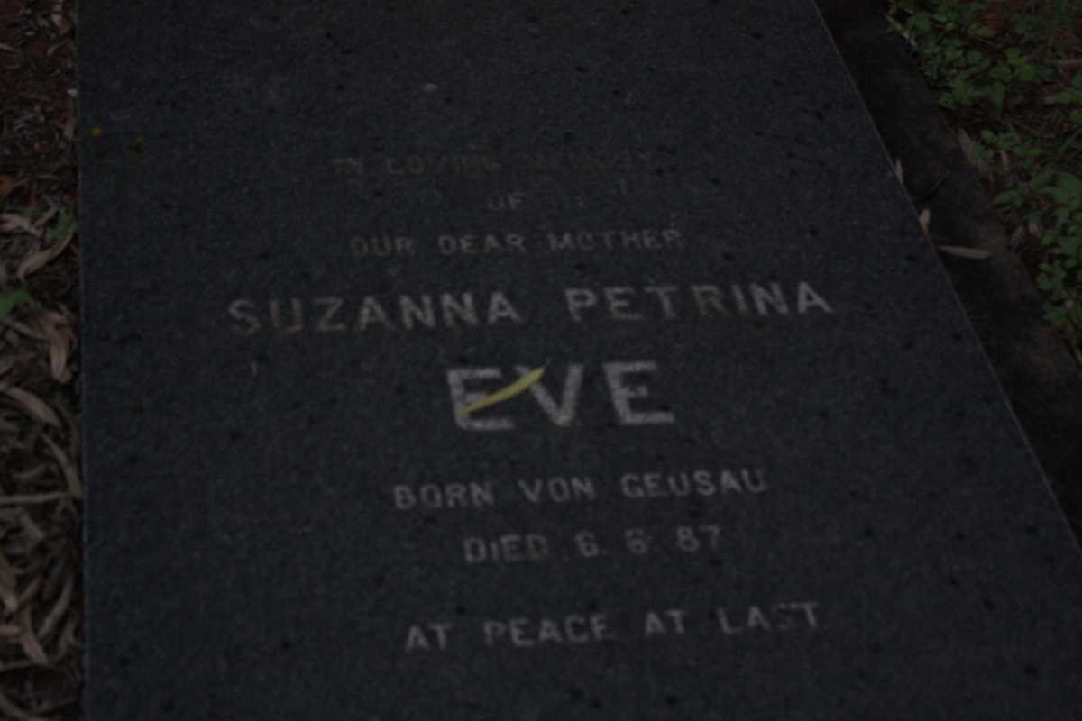 EVE Suzanna Petrina nee VON GEUSAU -1987