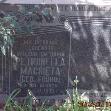 ? Petronella Magrieta nee FOURIE 1925-1985