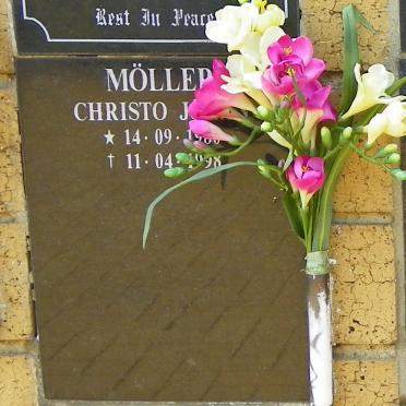 MÖLLER Christo J? 19??-1998