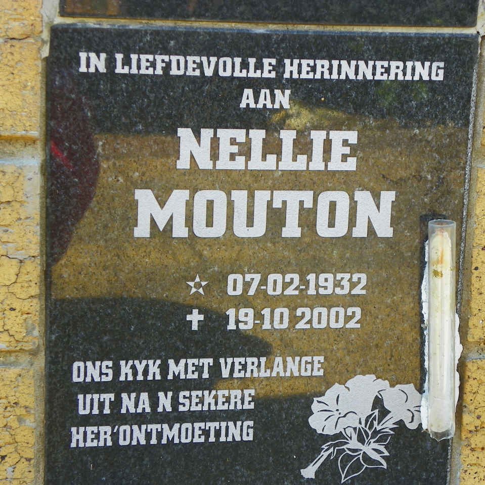 MOUTON Nellie 1932-2002