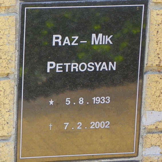 PETROSYAN Raz-Mik 1933-2002