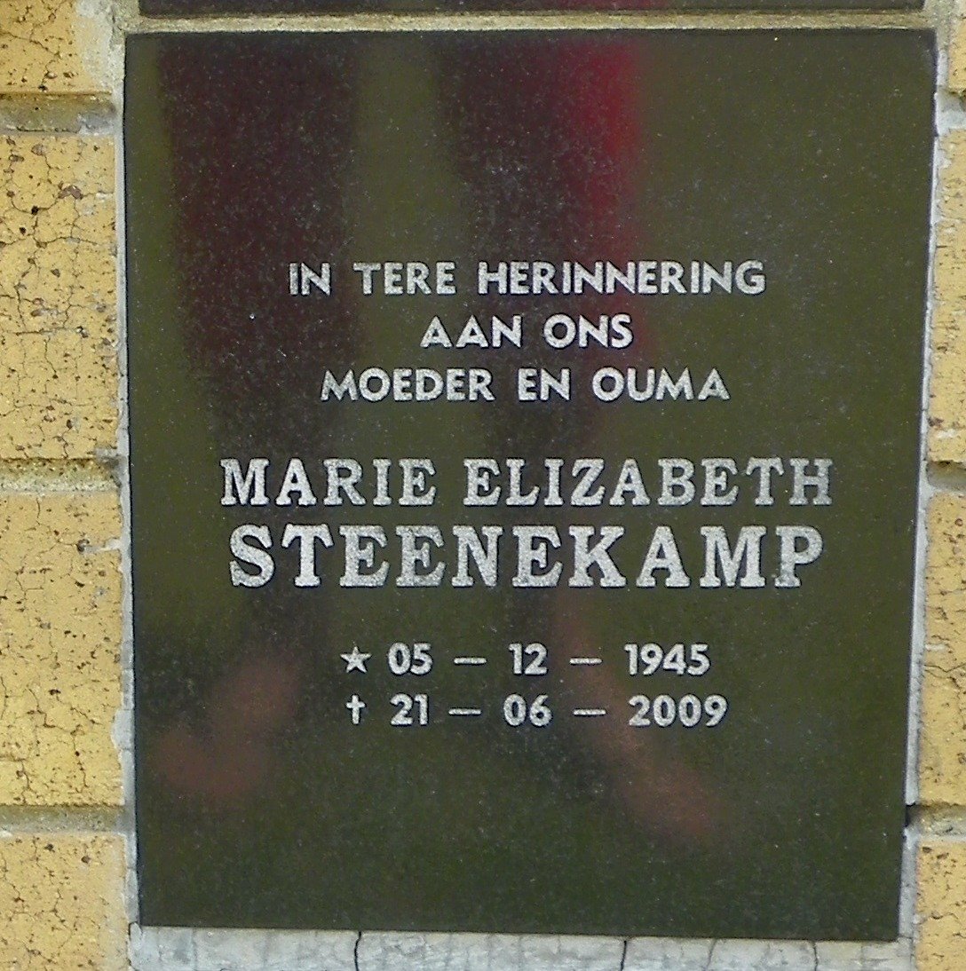 STEENEKAMP Marie Elizabeth 1945-2009