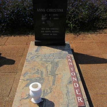TONDER Anna Christina, van 1970-1985