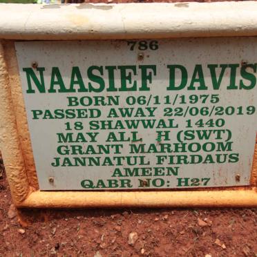 DAVIS Naasief 1975-2019