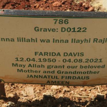 DAVIS Farida 1950-2021