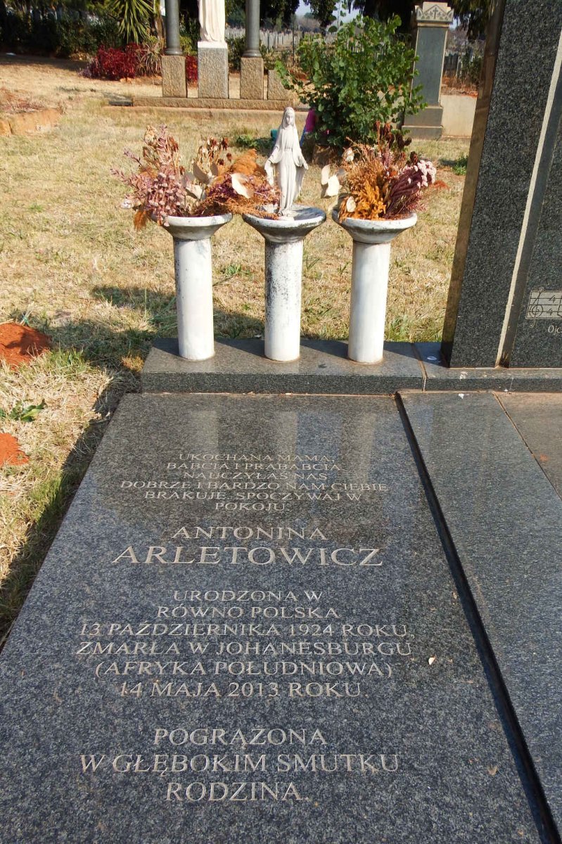 ARLETOWICZ Antonia 1924-2013