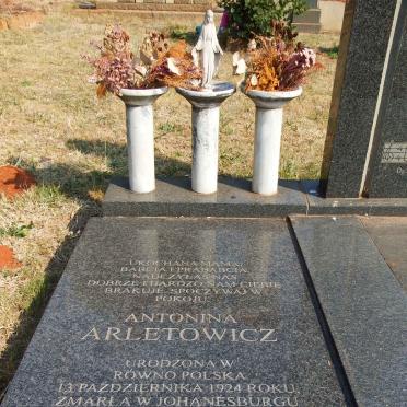 ARLETOWICZ Antonia 1924-2013