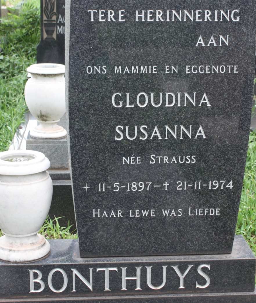 BONTHUYS Gloudina Susanna nee STRAUSS 1897-1974
