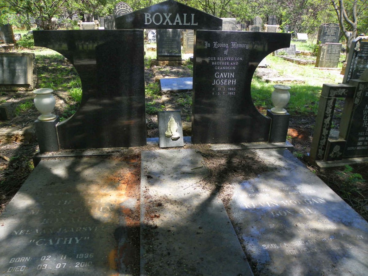 BOXALL Kevin Morgan 1928-2008 &amp; Catherine Mary Sophia VAN JAARSVELD 1936-2010 :: BOXALL Gavin Joseph 1965-1985
