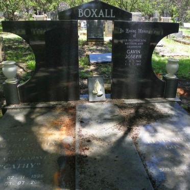 BOXALL Kevin Morgan 1928-2008 &amp; Catherine Mary Sophia VAN JAARSVELD 1936-2010 :: BOXALL Gavin Joseph 1965-1985