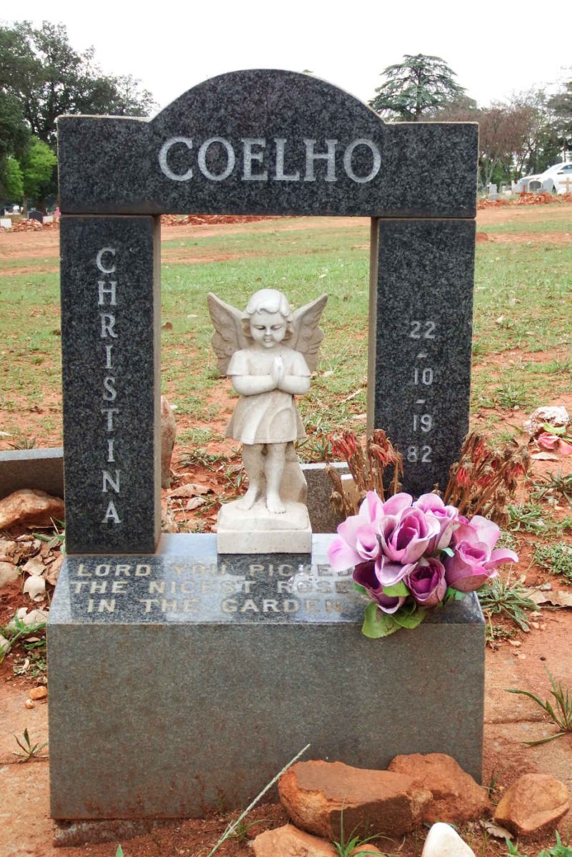 COELHO Christina -1982