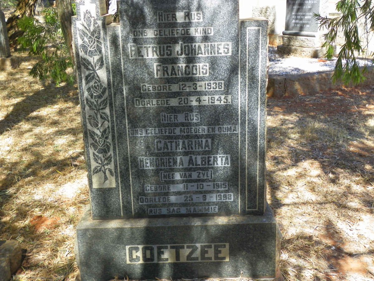 COETZEE Catharina Hendrina Alberta nee VAN ZYL 1915-1998 :: COETZEE Petrus Johannes Francois 1938-1945