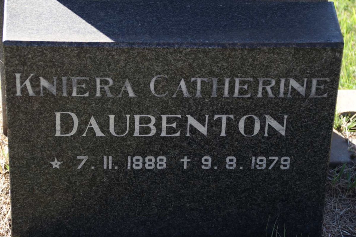 DAUBENTON Kniera Catherine 1888-1979