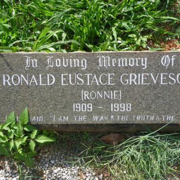 GRIEVESON Ronald Eustace 1909-1998 &amp; Helen Elizabeth 1917-1990 :: GRIEVESON Georgina Elizabeth 1949-1960