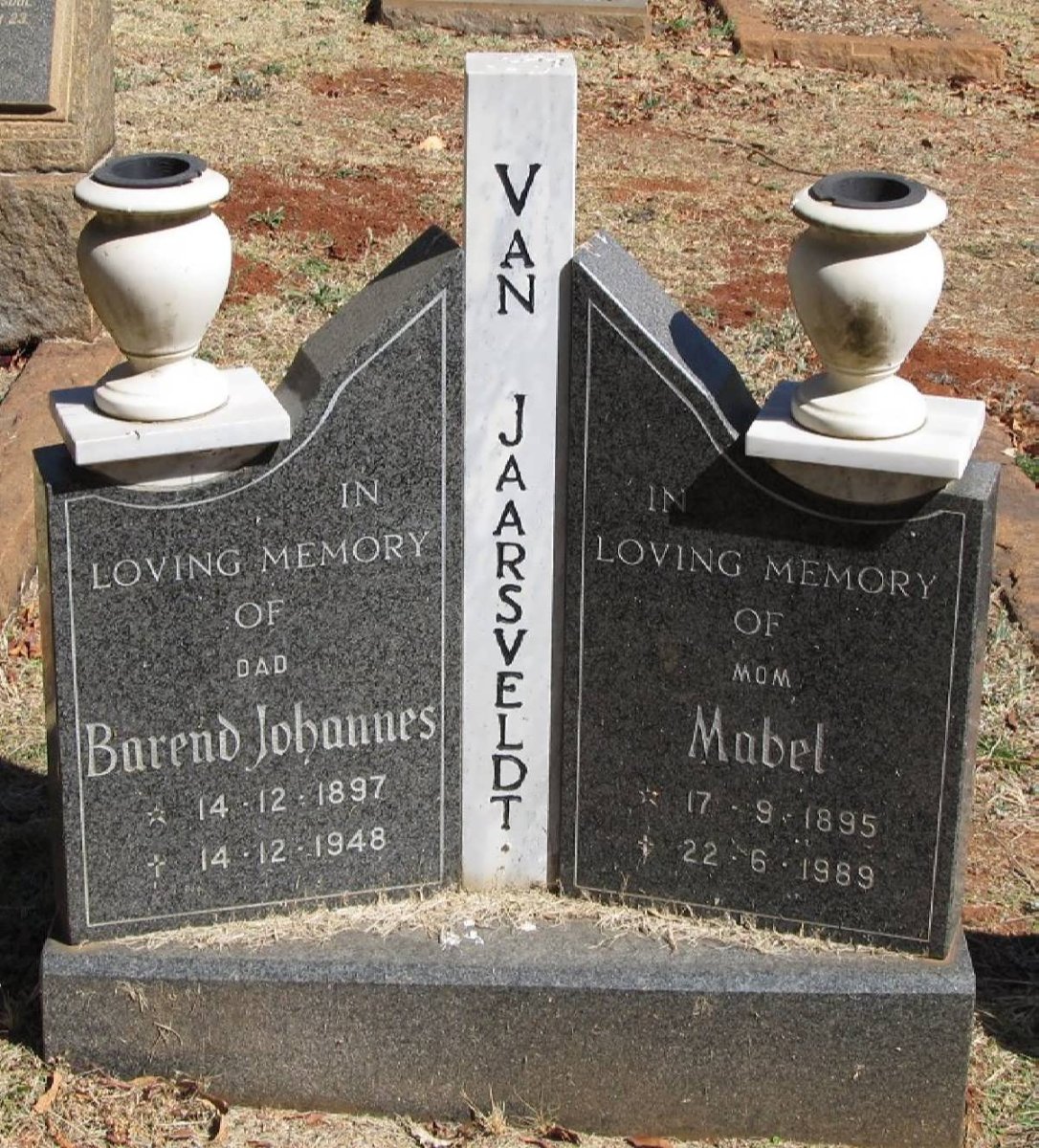 JAARSVELDT Barend Johannes, van 1897-1948 &amp; Mabel 1895-1989