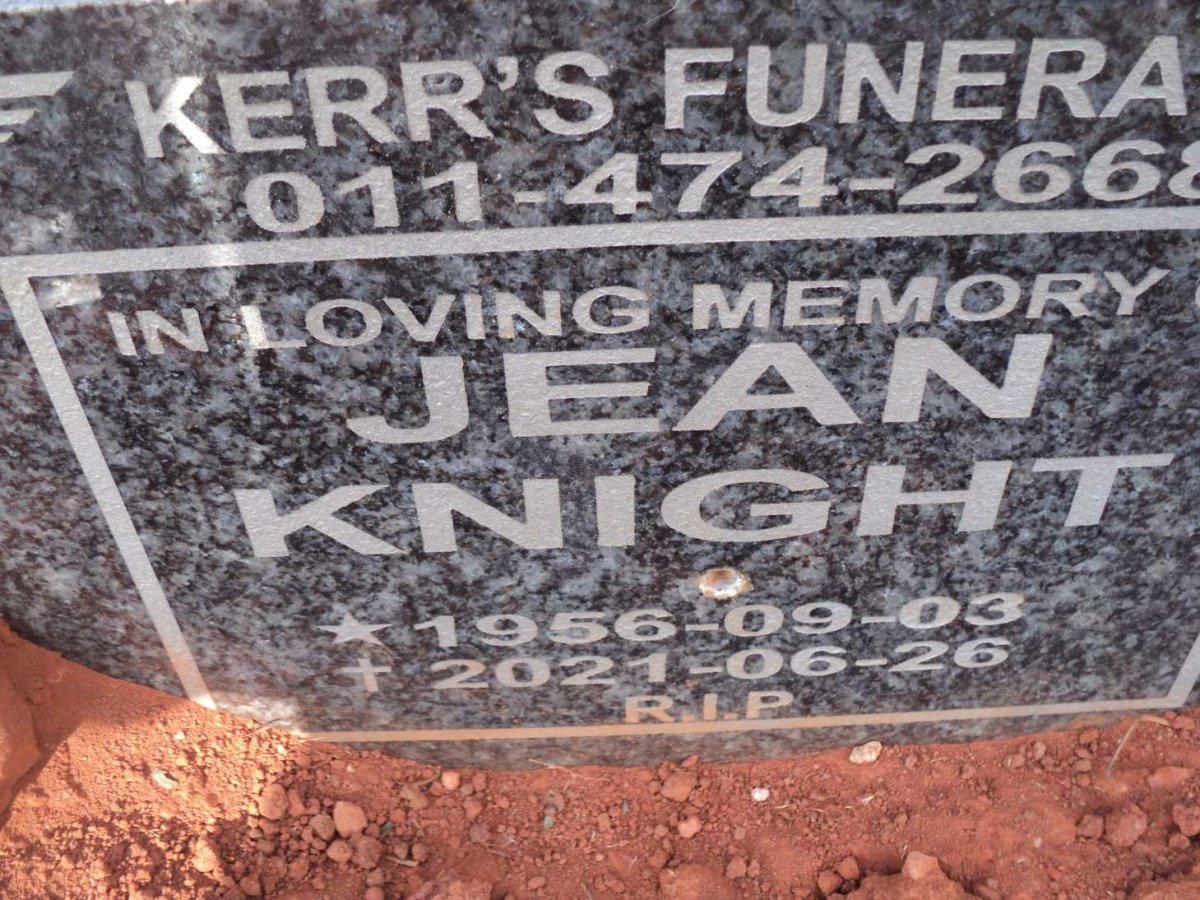 KNIGHT Jean 1956-2021