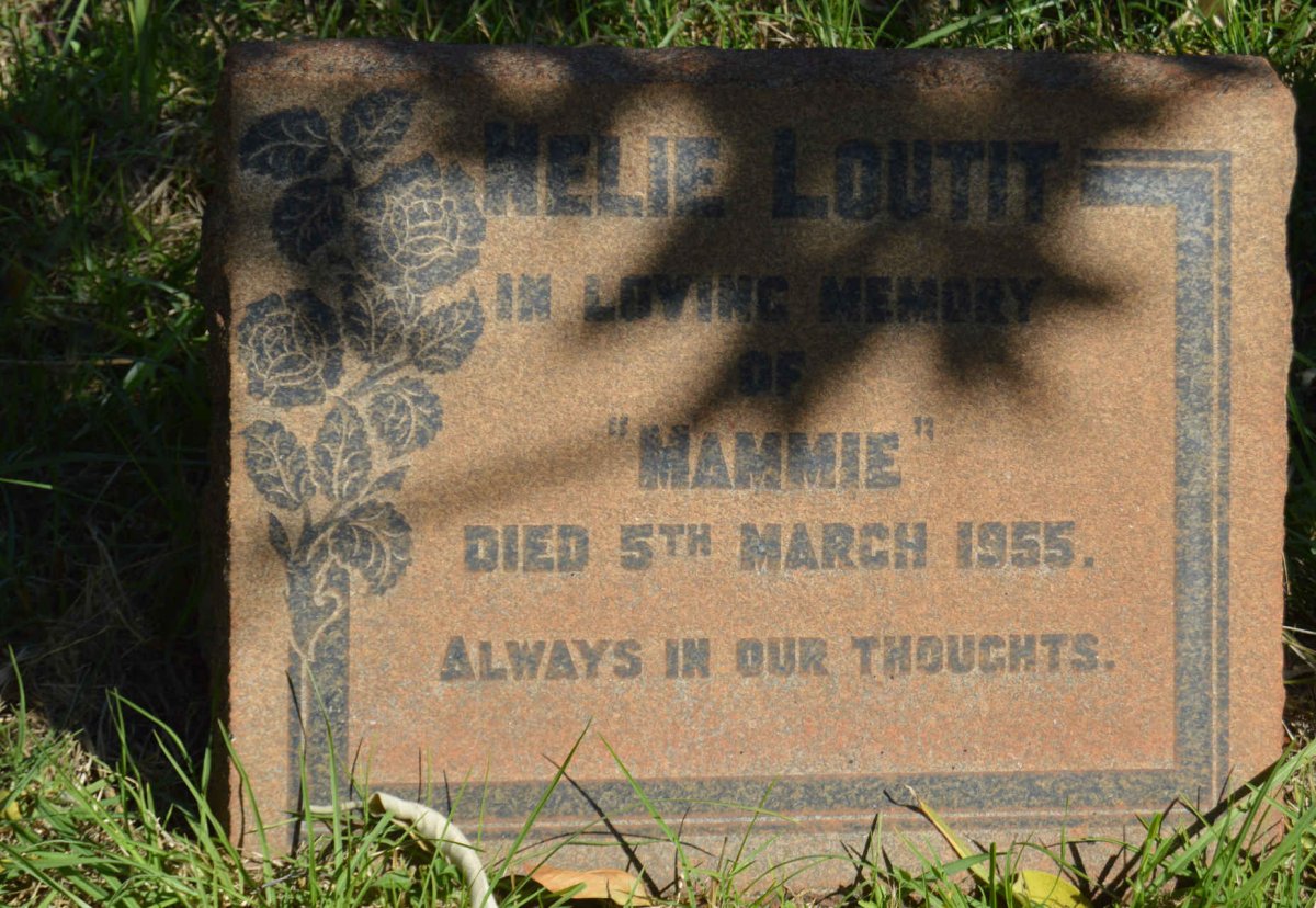 LOUTIT Nelie -1955