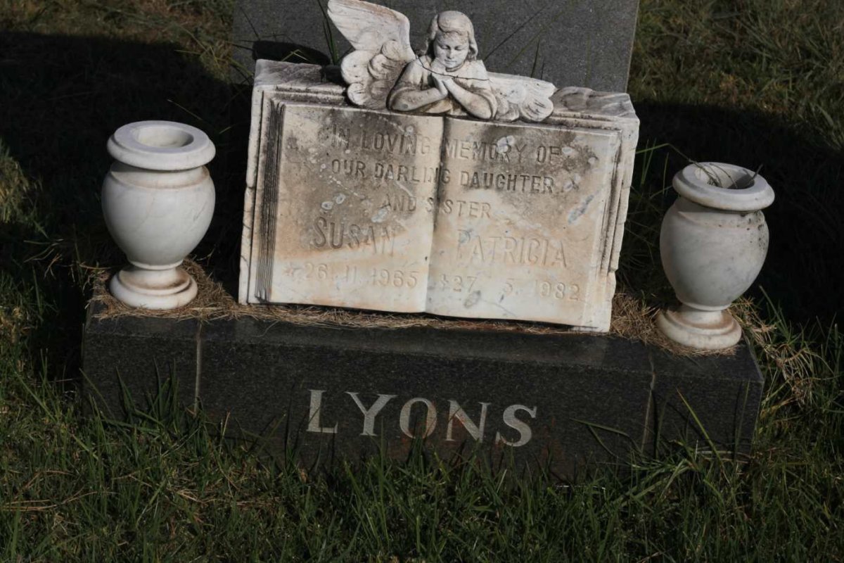 LYONS Susan Patricia 1965-1982
