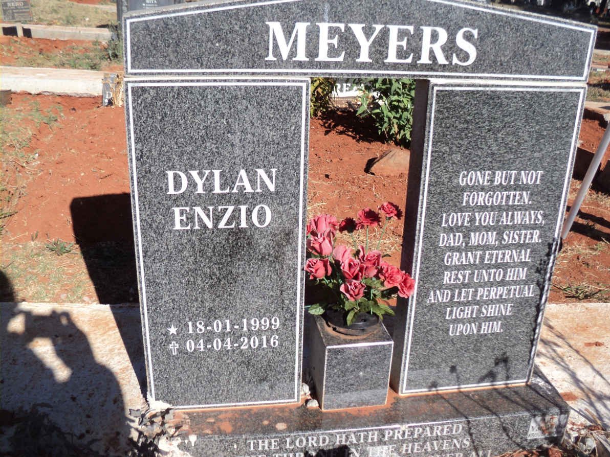 MEYERS Dylan Enzio 1999-2016