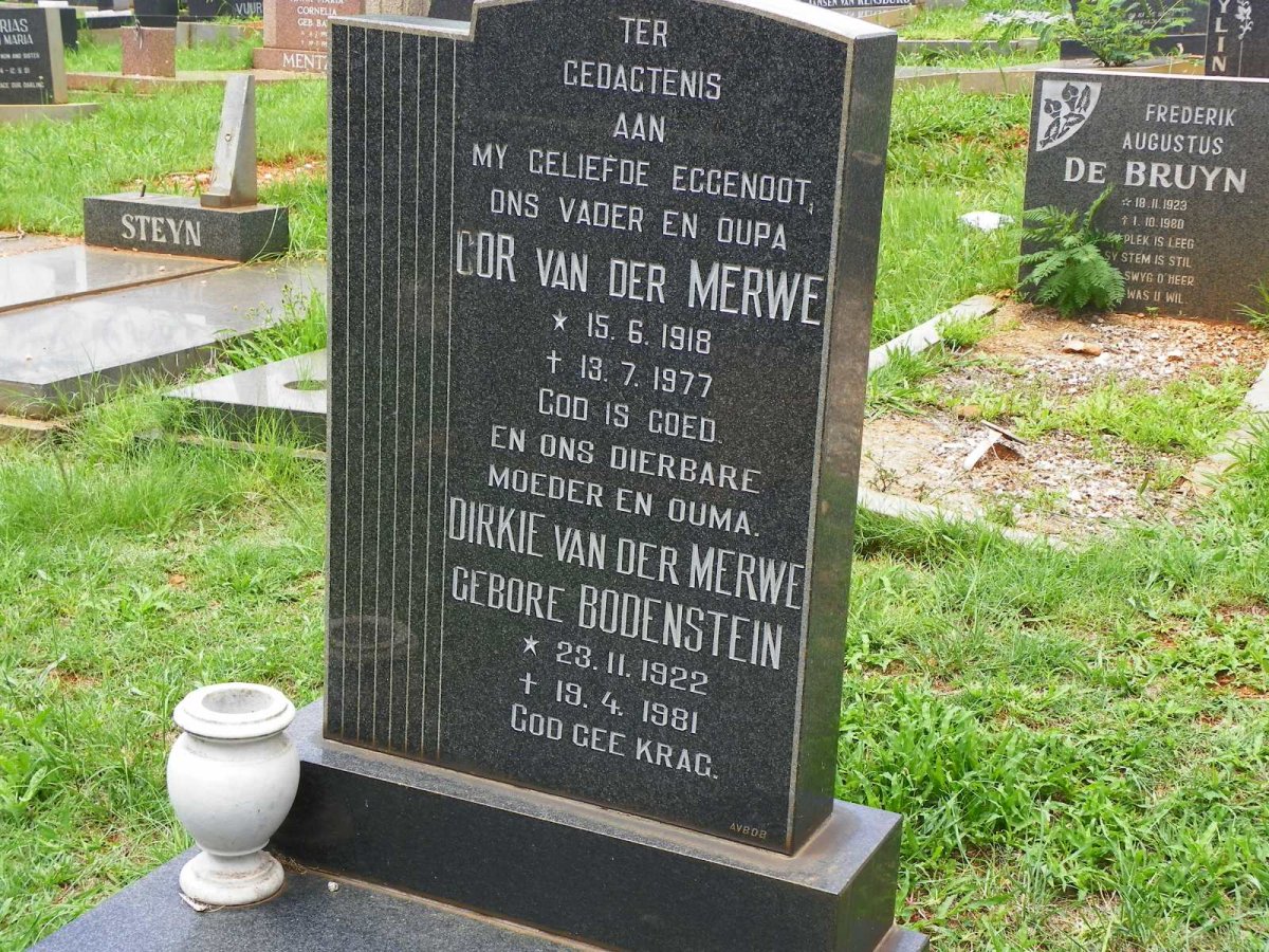 MERWE Cor, van der 1918-1977 &amp; Dirkie BODENSTEIN 1922-1981