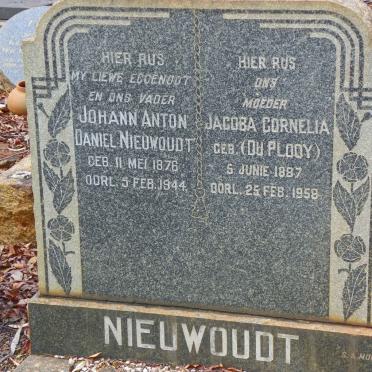 NIEUWOUDT Johann Anton Daniel 1876-1944 &amp; Jacoba Cornelia DU PLOOY 1887-1958