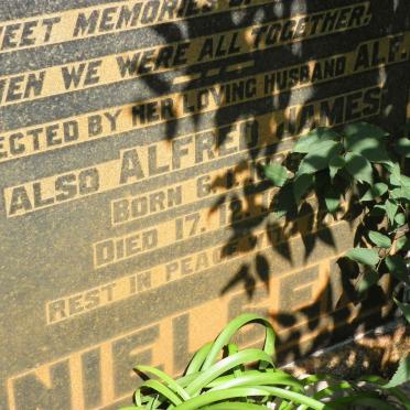 NIELSEN Alfred James 1886-1959 &amp; Bertha Elizabeth 1895-1944