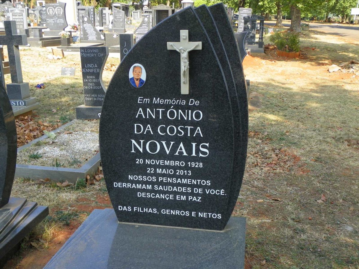 NOVAIS António da Costa 1928-2013