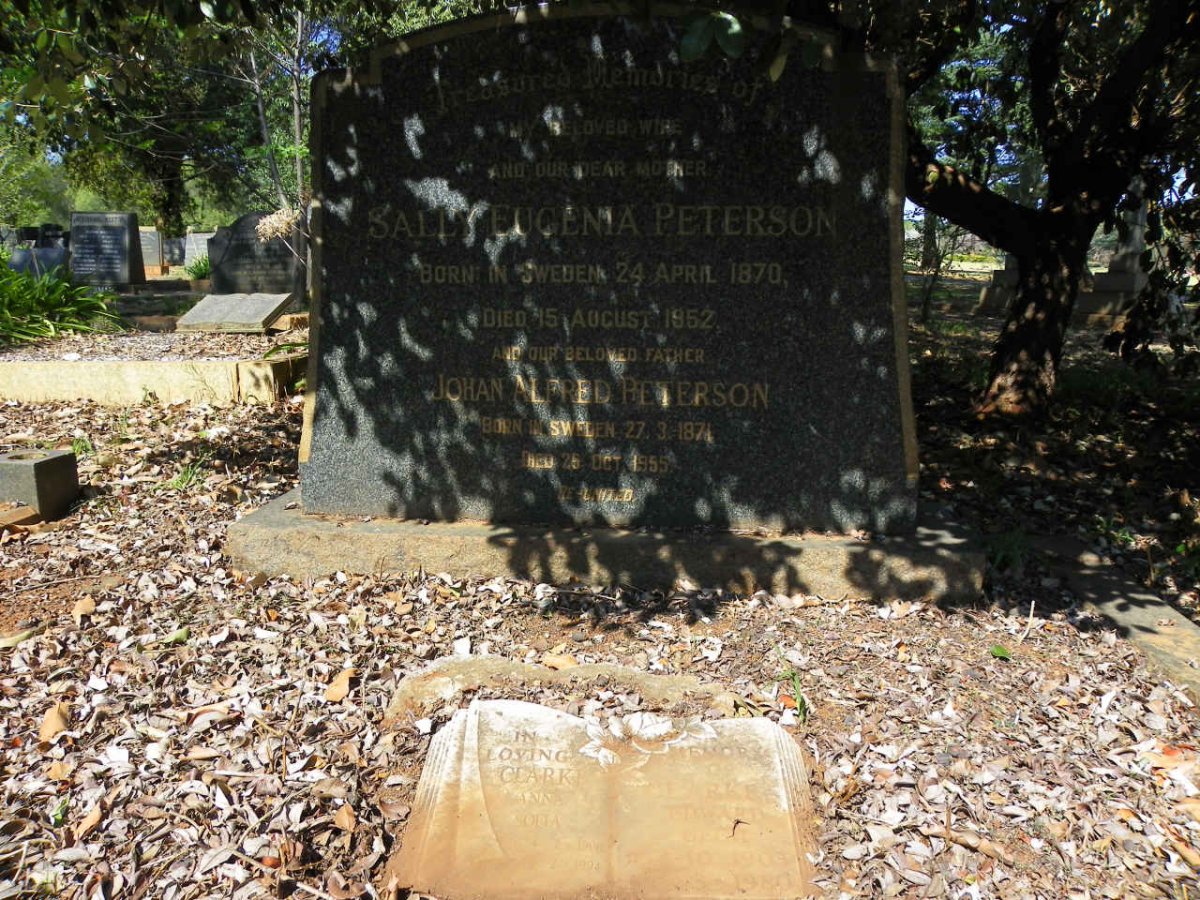 PETERSON Johan Alfred 1871-1955 &amp; Sally Eugenia 1870-1952 :: CLARKE Edward Cecil 1903-1980 &amp; Anna Sofia 1906-1994