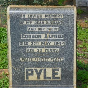 P - Vanne :: Surnames - P