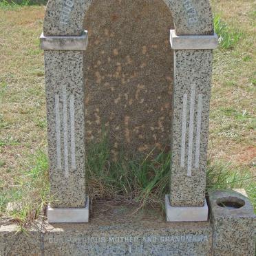 SAPIRE Ursula 1900-1978