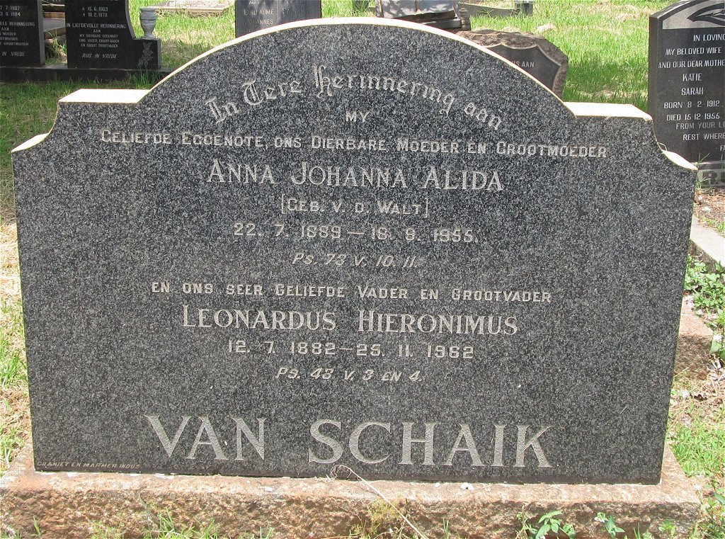 SCHAIK Leonardus Hieronimus, van 1882-1962 &amp; Anna Johanna Alida V.D. WALT 1889-1955