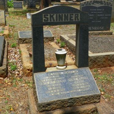 SKINNER Henry William 1885-1959 &amp; Edith Ivy HORNE 189?-1943