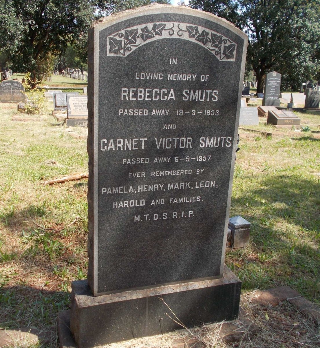 SMUTS Rebecca -1953 :: SMUTS Garnet Victor -1957
