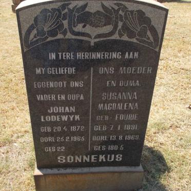 SONNEKUS Johan Lodewyk 1872-1965 &amp; Susanna Magdalena FOURIE 1891-1969