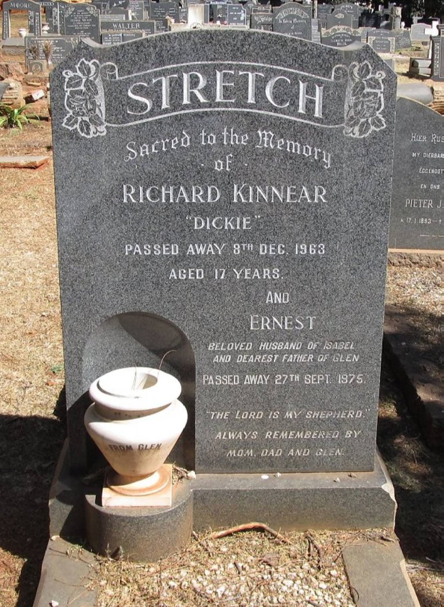 STRETCH Ernest -1975 :: Richard Kinnear -1963 