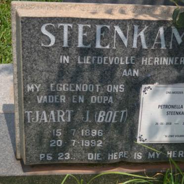 STEENKAMP Tjaart J. 1896-1992 &amp; Petronella Jacoba 1918-2010