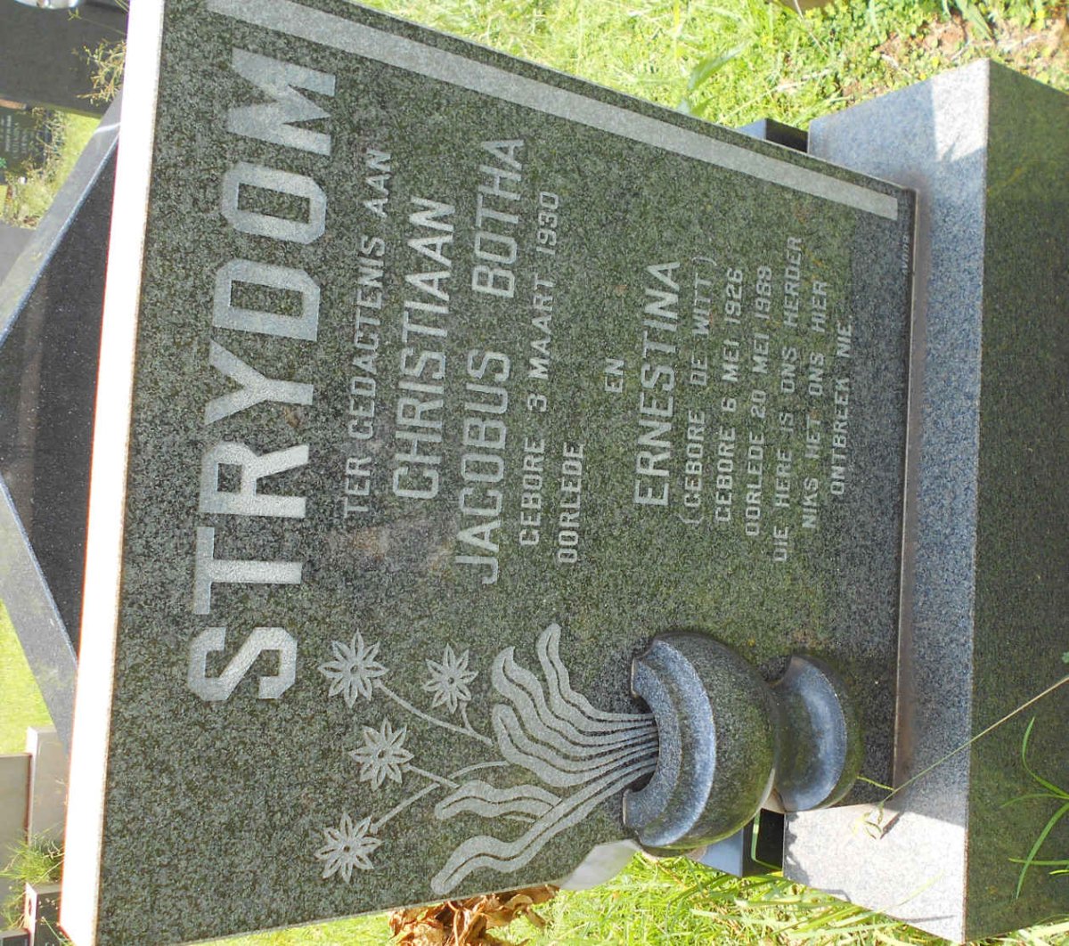 STRYDOM Christiaan Jacobus Botha 1930- &amp; Ernestina DE WITT 1926-1989