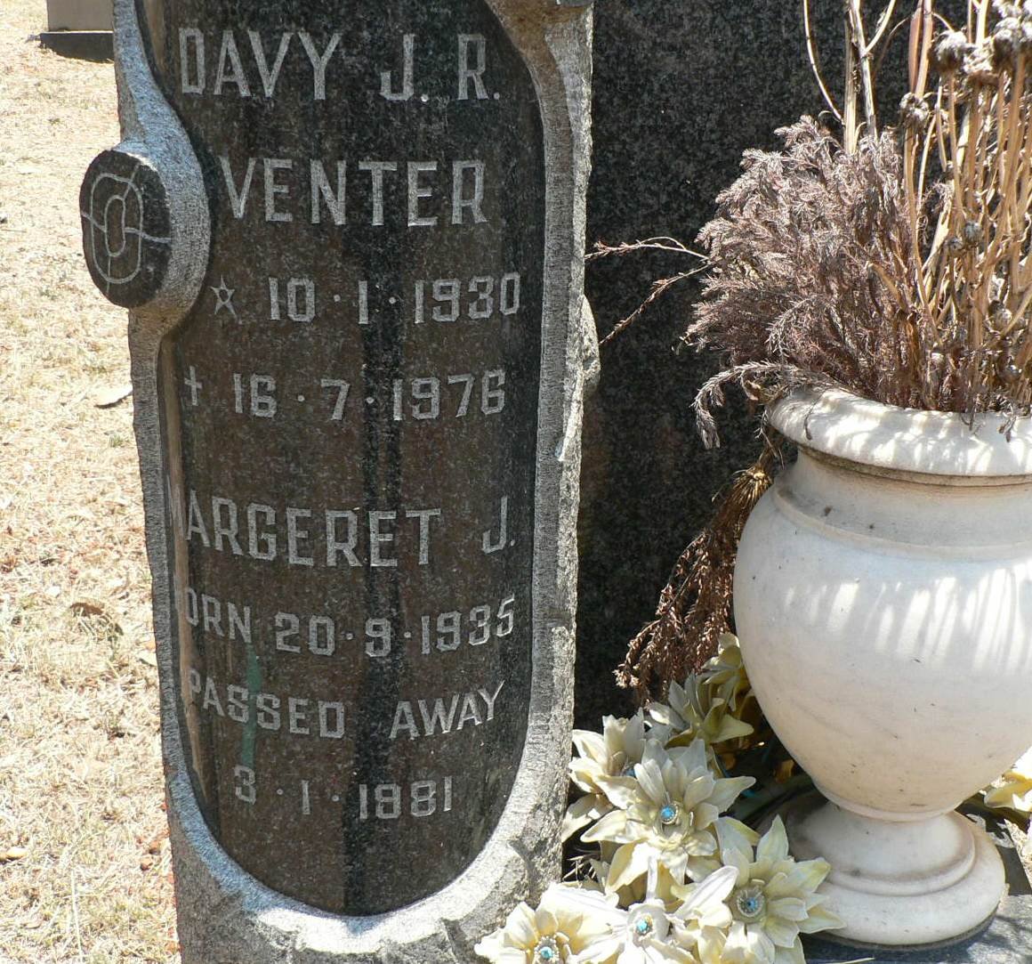 VENTER Davy J.R. 1930-1976 &amp; Margeret J. 1935-1981