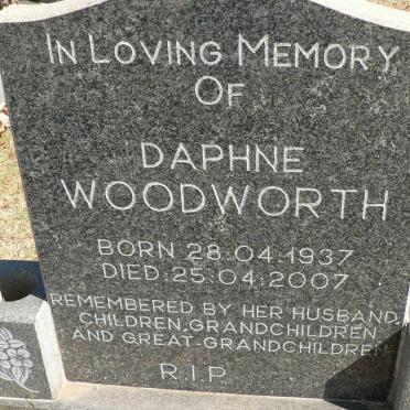 WOODWORTH Daphne 1937-2007