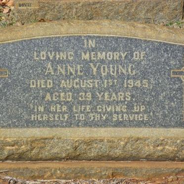 YOUNG Anne -1945