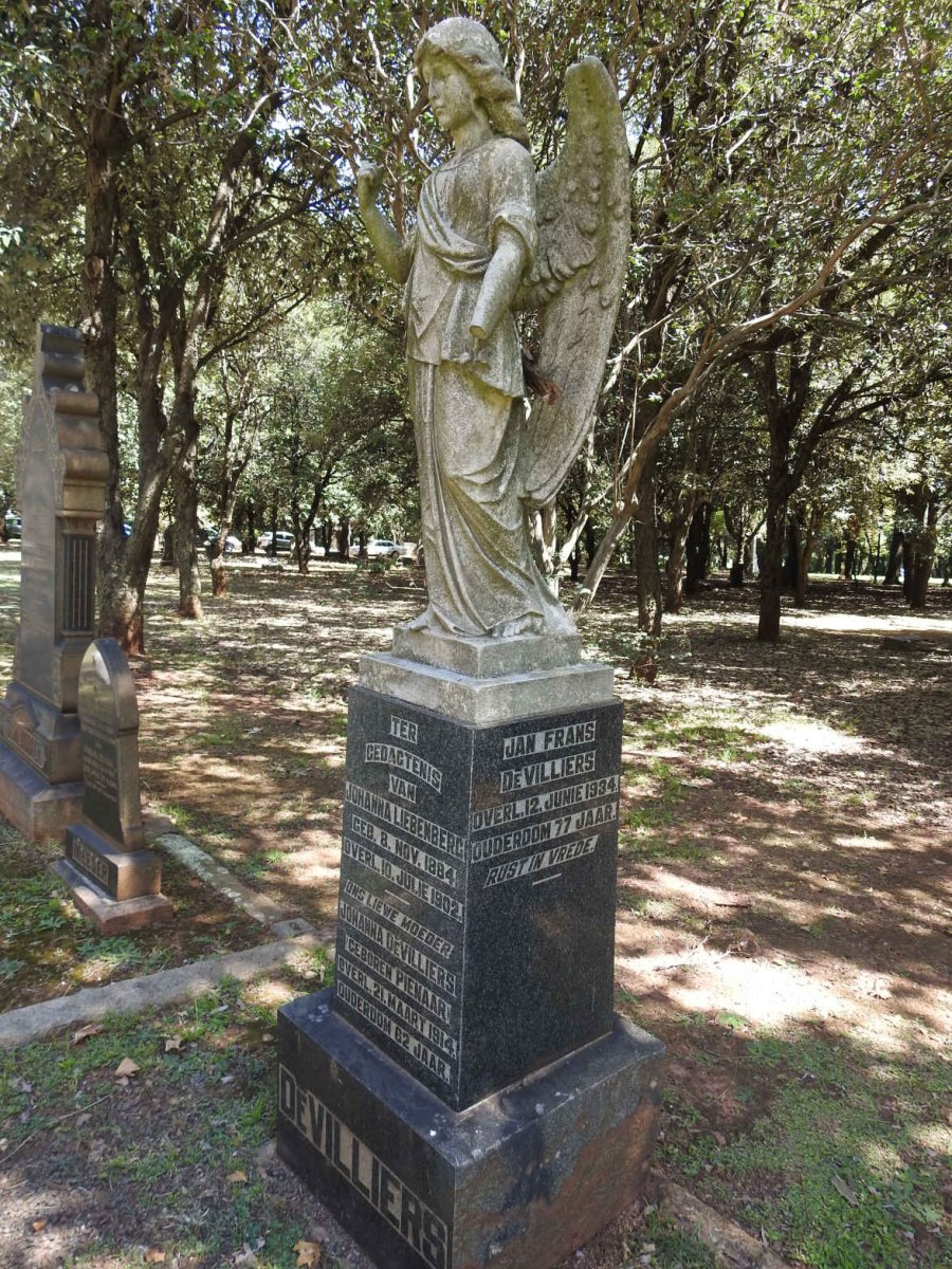 VILLIERS Jan Frans, de -1934 :: DE VILLIERS Johanna nee PIENAAR -1914 :: LIEBENBERG Johanna 1884-1902