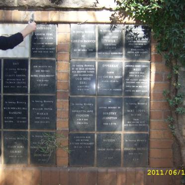 067 Memorial wall