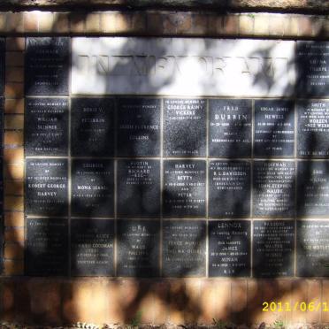 075 Memorial wall