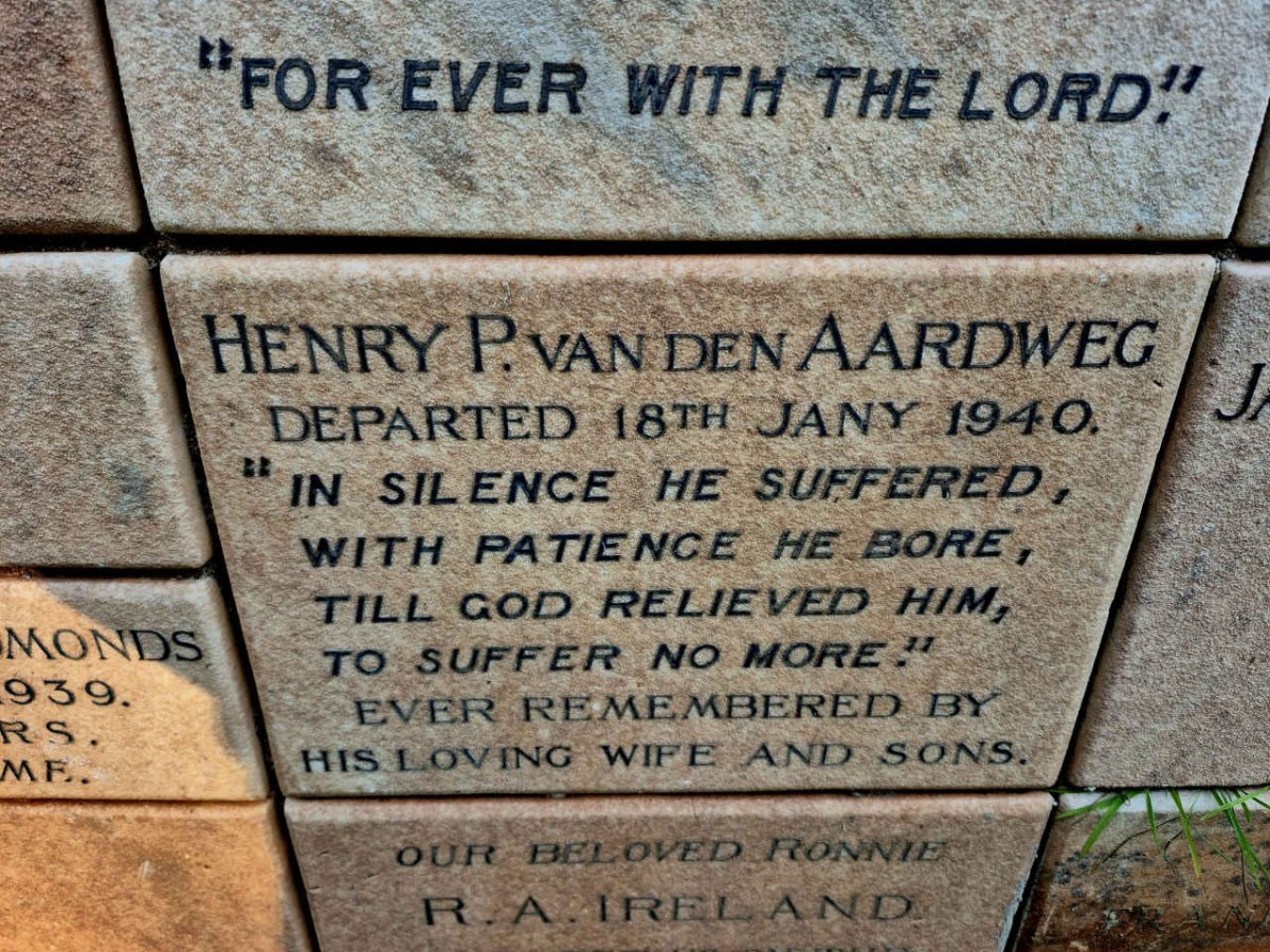 AARDWEG Henry P., van den -1940