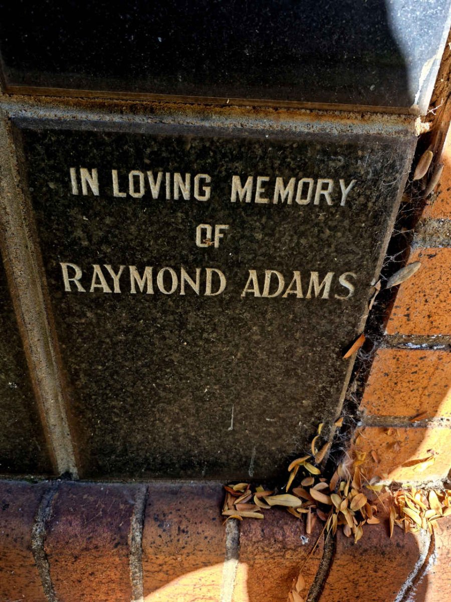 ADAMS Raymond 