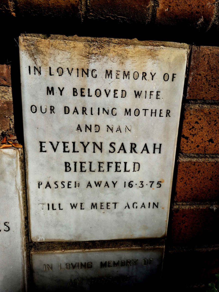 BIELEFELD Evelyn Sarah -1975