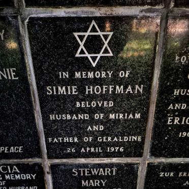 HOFFMAN Simie -1976