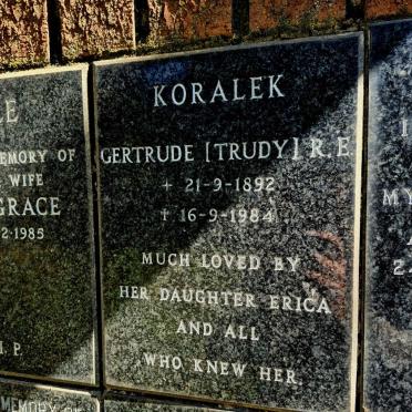KORALEK Getrude R.E. 1892-1984