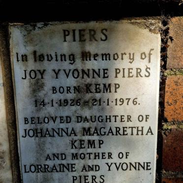 PIERS Joy Yvonne nee KEMP 1926-1976
